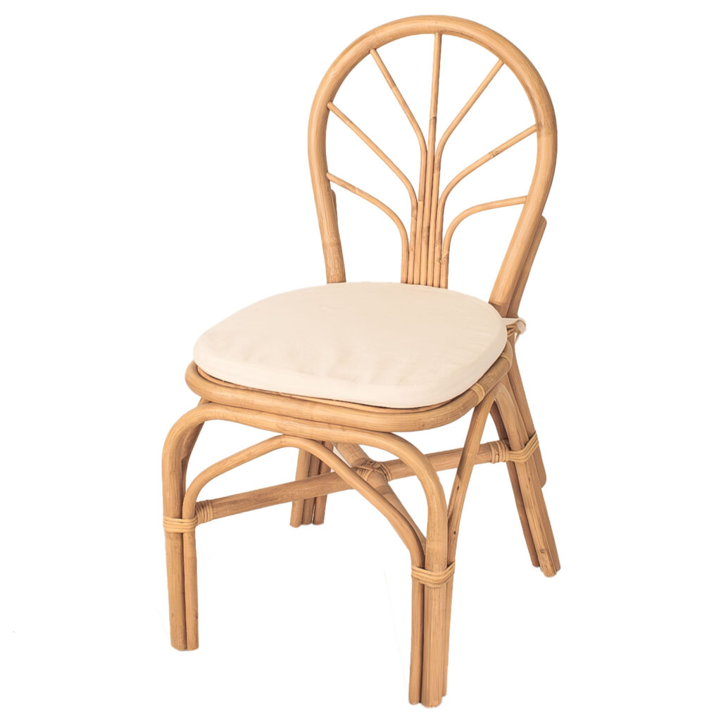 Tendencias en sillas para eventos 7 <h3 class="woocommerce-loop-product__title">Silla Raíz Natural</h3>